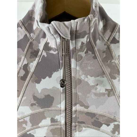 Lululemon NWT Define Cropped Jacket Nulu Thawed Camo Warm Size 2 - Picture 3 of 14